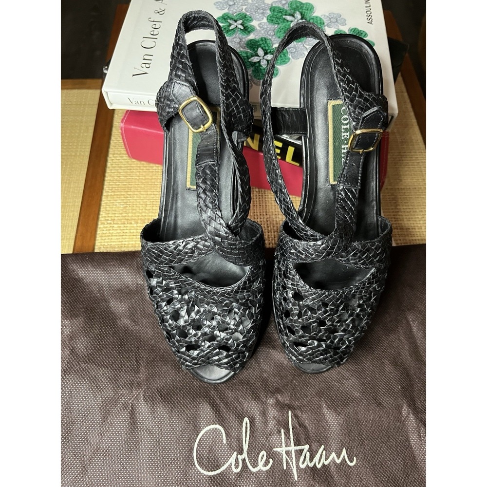 Cole- Haan Handmade Black Leather Size 7.5B Sandals